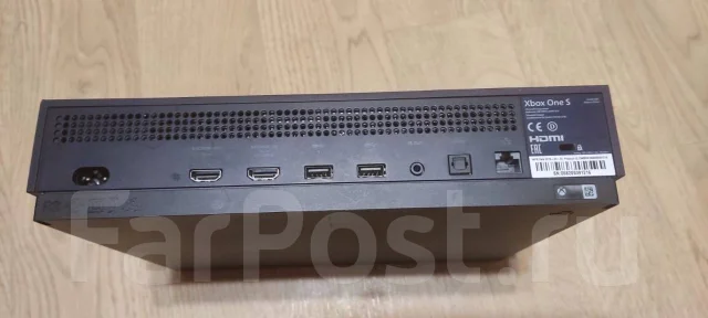 Microsoft Xbox One S ����