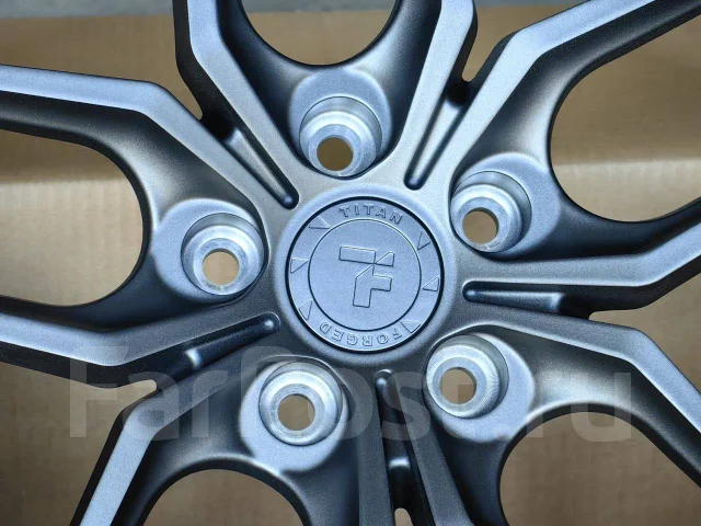 Brixton Forged. 8.5x19", 5x108, ET35, �� 73,1���. ����