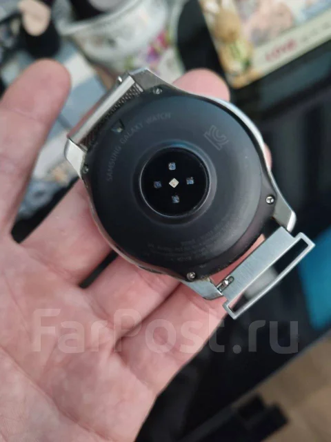 Samsung Gear S3 Frontier. IP68 ����