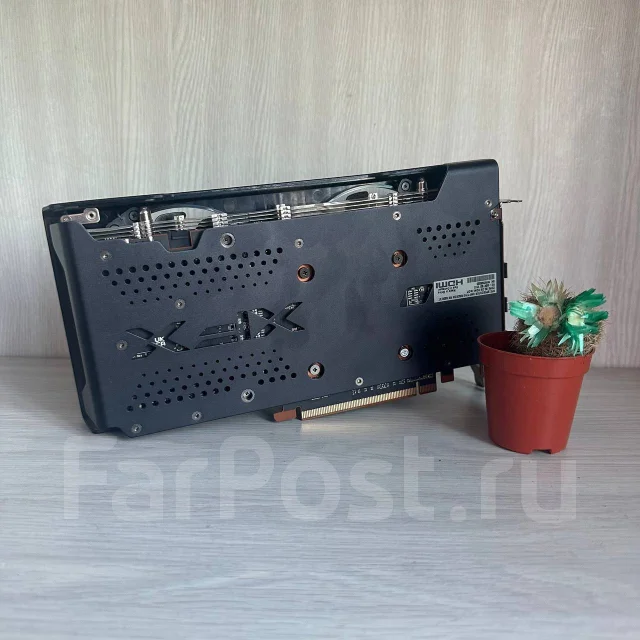 Radeon RX 6600 XT ����
