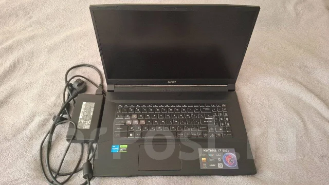 MSI Katana 17 B12V. 17.3", 144����, ��� 16 ��, ���� 512���, WiFi: 1, Bluetooth: 1, ����������� �� 4��. ����