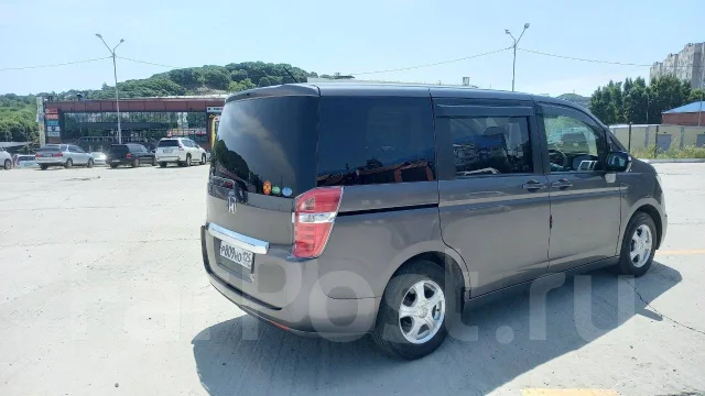 Honda Stepwgn. �������, 4wd, 2.0 (150��.�.), ������, 109 000����. �� ����
