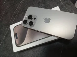 Apple iPhone 15 Pro. �/�, 256 ��, �������, 4G LTE ����
