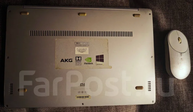 Xiaomi Mi Notebook Air. 13.3", 2,7����, ��� 8 ��, ���� 256���, WiFi: 1, Bluetooth: 1 ����