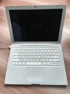 Apple MacBook 13. 13", 2,1����, ��� 4 ��, ���� 500���, WiFi: 1, Bluetooth: 1, ����������� �� 1��. ����
