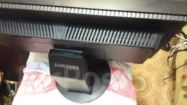 Samsung. 24", ���������� �� (LCD, LED, QLED) ����