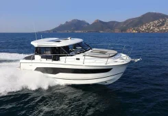Jeanneau Merry Fisher. 2025 ���, ����� 10,45��., ��������� ���������, 600��.�., ������ ����