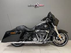 Harley-Davidson Street Glide. 1 870. ., , ,   