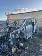Toyota Voxy ����