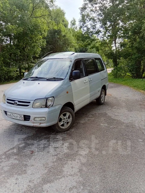 Toyota Noah. �������, 4wd, 2.0 (130��.�.), ������, 324 765����. �� ����
