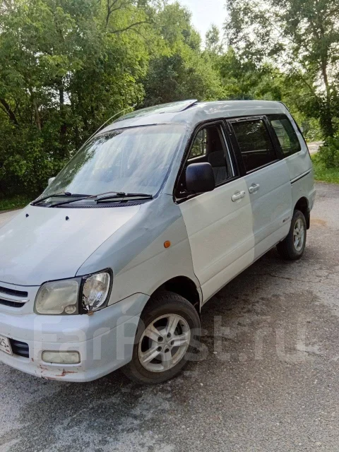 Toyota Noah. �������, 4wd, 2.0 (130��.�.), ������, 324 765����. �� ����