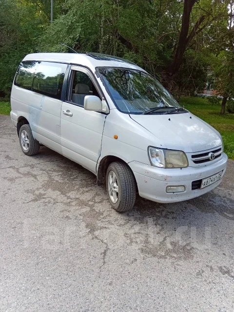 Toyota Noah. �������, 4wd, 2.0 (130��.�.), ������, 324 765����. �� ����