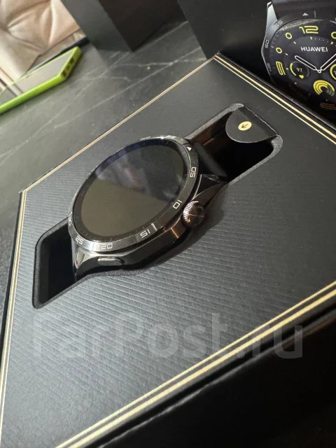Huawei Watch GT 4 ����