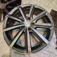 Bridgestone Sicurezza. x18", 5x100, ET50, �� 56,6���. ����