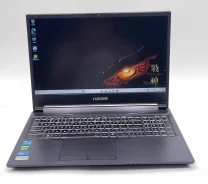 Hasee. 15.6", ��� 16 ��, ���� 512���, WiFi: 1, Bluetooth: 1, ����������� �� 4��. ����