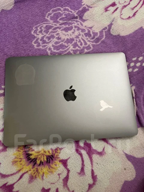 Apple MacBook Air 13 2018. ��� 8 ��, ���� 120���, WiFi: 1, Bluetooth: 1, ����������� �� 72��. ����