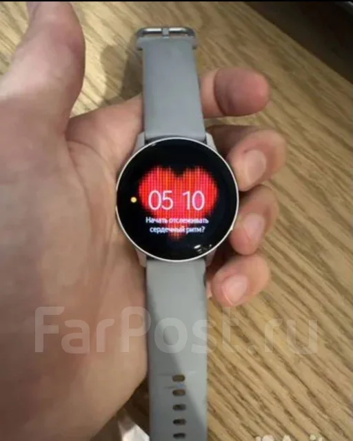 Samsung Galaxy Watch Active2. GPS, NFC, IP67, IP68 ����