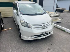 Honda Freed. GB3 ����