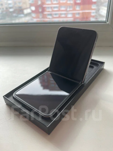 Samsung Galaxy Z Flip6. �����, 256 ��, �����������, �����, 4G LTE ����
