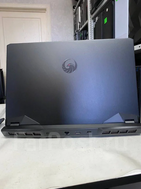MSI Alpha 17. 17.3", ��� 16 ��, ���� 1 024���, WiFi: 1, Bluetooth: 1, ����������� �� 3��. ����
