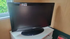 Samsung. LCD (��) ����