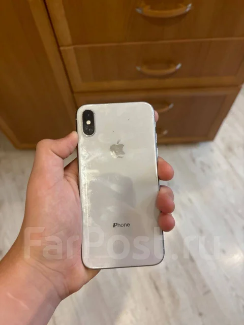 Apple iPhone X. �/�, 64 ��, �����, 4G LTE ����
