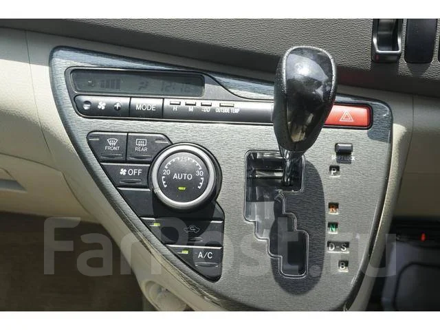 Toyota Isis. ��������, ��������, 1.8 (144��.�.), ������, 90 000����. ��, �/�. ��� ����� �� ������������ ����