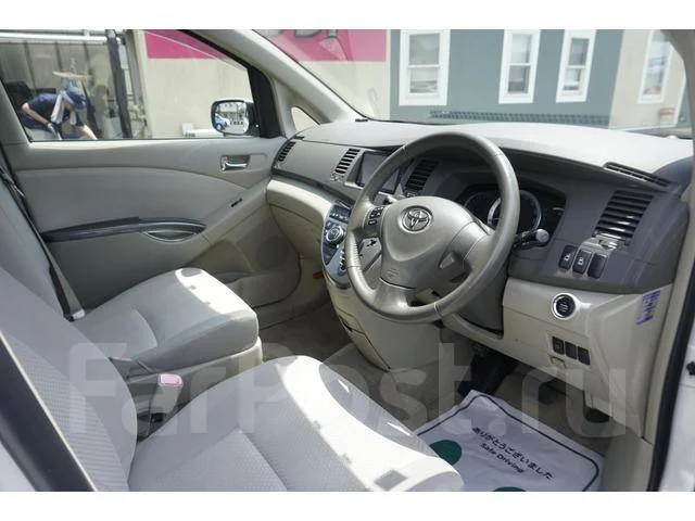 Toyota Isis. ��������, ��������, 1.8 (144��.�.), ������, 90 000����. ��, �/�. ��� ����� �� ������������ ����