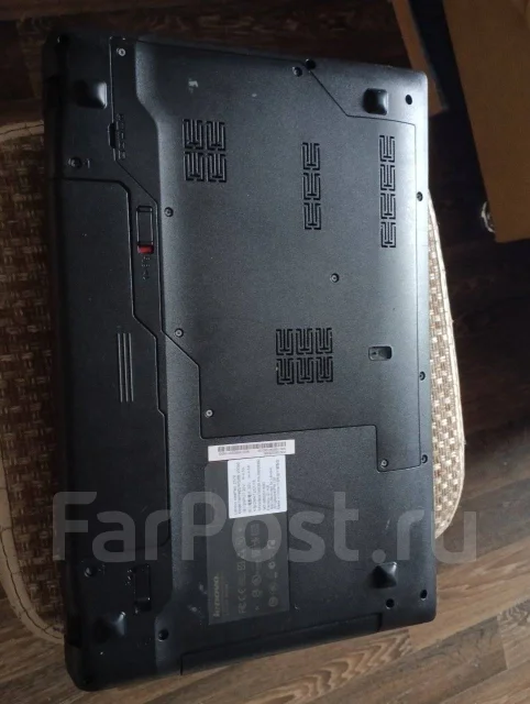 Lenovo IdeaPad Z570. 15.6", 2,3����, ��� 4 ��, ���� 297���, WiFi: 1, ����������� �� 2��. ����