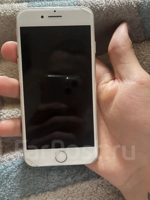 Apple iPhone 7. �/�, 32 ��, �����, 4G LTE ����