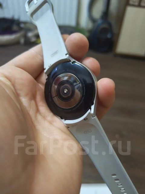 Samsung Galaxy Watch4 ����