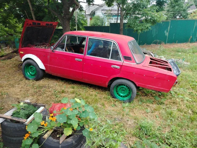 ���� 2103. ��������, ������, 1.3 (75��.�.), ������, 125 000����. �� ����