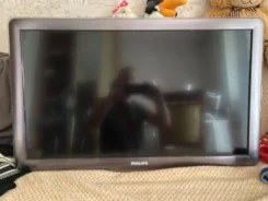 Philips 32PFL7605H ����