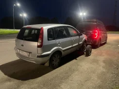 Ford Fusion ����