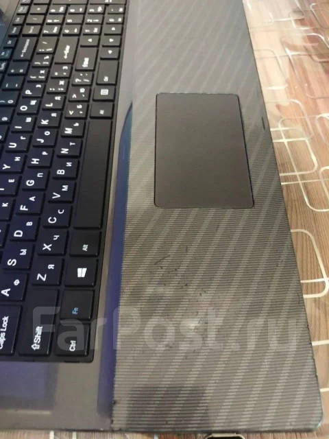 DEXP Atlas H113. 17.3", 2,4����, ��� 12 ��, ���� 240���, WiFi: 1, Bluetooth: 1, ����������� �� 1��. ����
