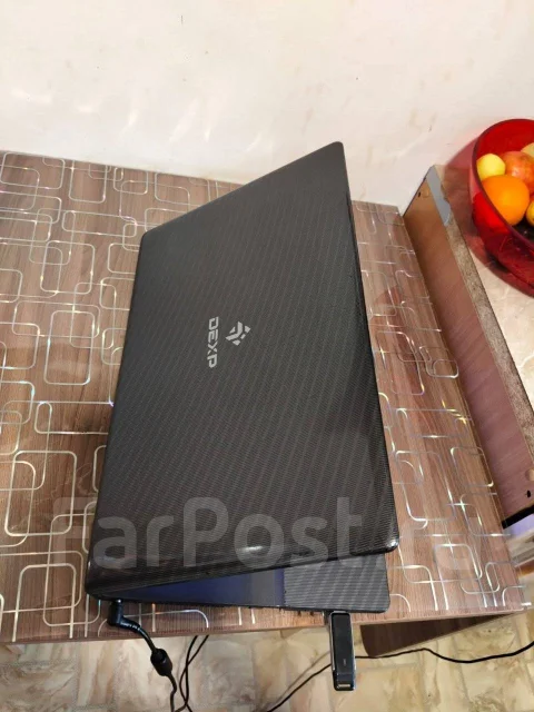 DEXP Atlas H113. 17.3", 2,4����, ��� 12 ��, ���� 240���, WiFi: 1, Bluetooth: 1, ����������� �� 1��. ����