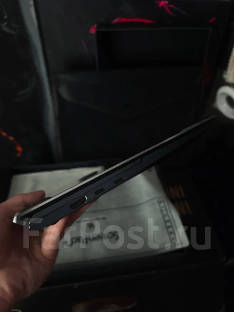 Asus ZenBook Pro Duo 14 OLED. 14.2", ��� 16 ��, ���� 1 000���, WiFi: 1, Bluetooth: 1, ����������� �� 3��. ����
