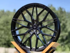 Vorsteiner V-FF 107. 8.5x19", 5x114.3, ET40, �� 73,1���. ����