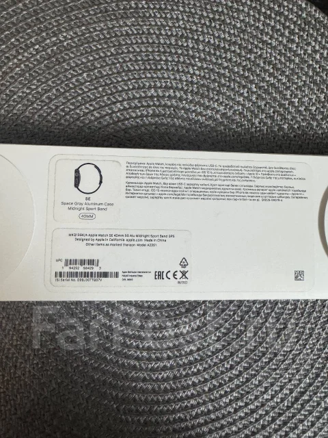 Apple Watch SE. GPS, NFC, IP67, IP68 ����