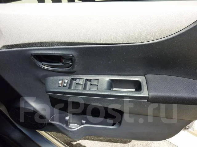 Toyota Vitz. ��������, 4wd, 1.0 (69��.�.), ������, 83 000����. ��, �/�. ��� ����� �� ������������ ����