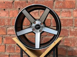 Vossen. 8.0x16", 4x100, ET28, �� 73,1���. ����