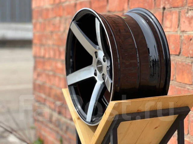 Vossen. 8.0x16", 4x100, ET28, �� 73,1���. ����