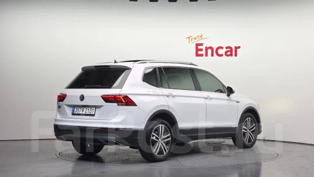 Volkswagen Tiguan. �������, 4wd, 2.0 (150��.�.), ������, 45 000����. ��, �/�. ��� ����� �� ������������ ����