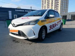 Toyota Vitz. ��������, ��������, 1.3 (99��.�.), ������ ����