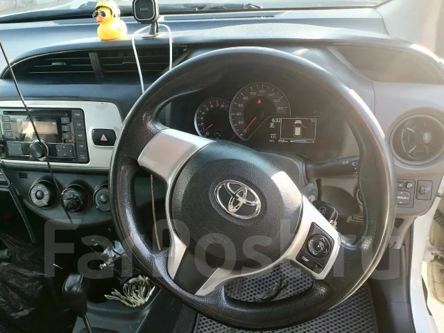 Toyota Vitz. ��������, ��������, 1.3 (99��.�.), ������ ����