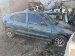 Renault Megane. VF1BA0E0513890682 ����