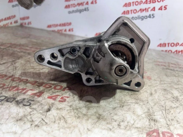 ������� Renault Duster ���� X-RAY 233003999r 233003999R ����