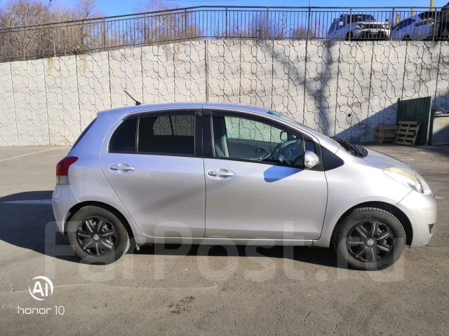 Toyota Vitz. ��������, ��������, 1.0 (71��.�.), ������, 165 000����. �� ����