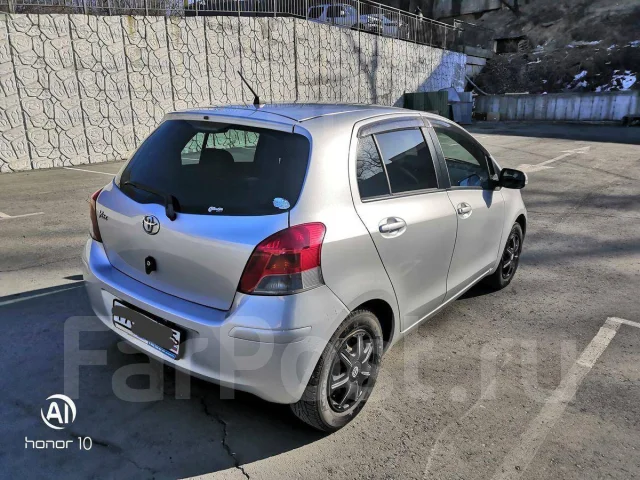 Toyota Vitz. ��������, ��������, 1.0 (71��.�.), ������, 165 000����. �� ����