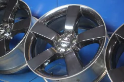 Dodge. 8.0x20", 5x115, ET24 ����